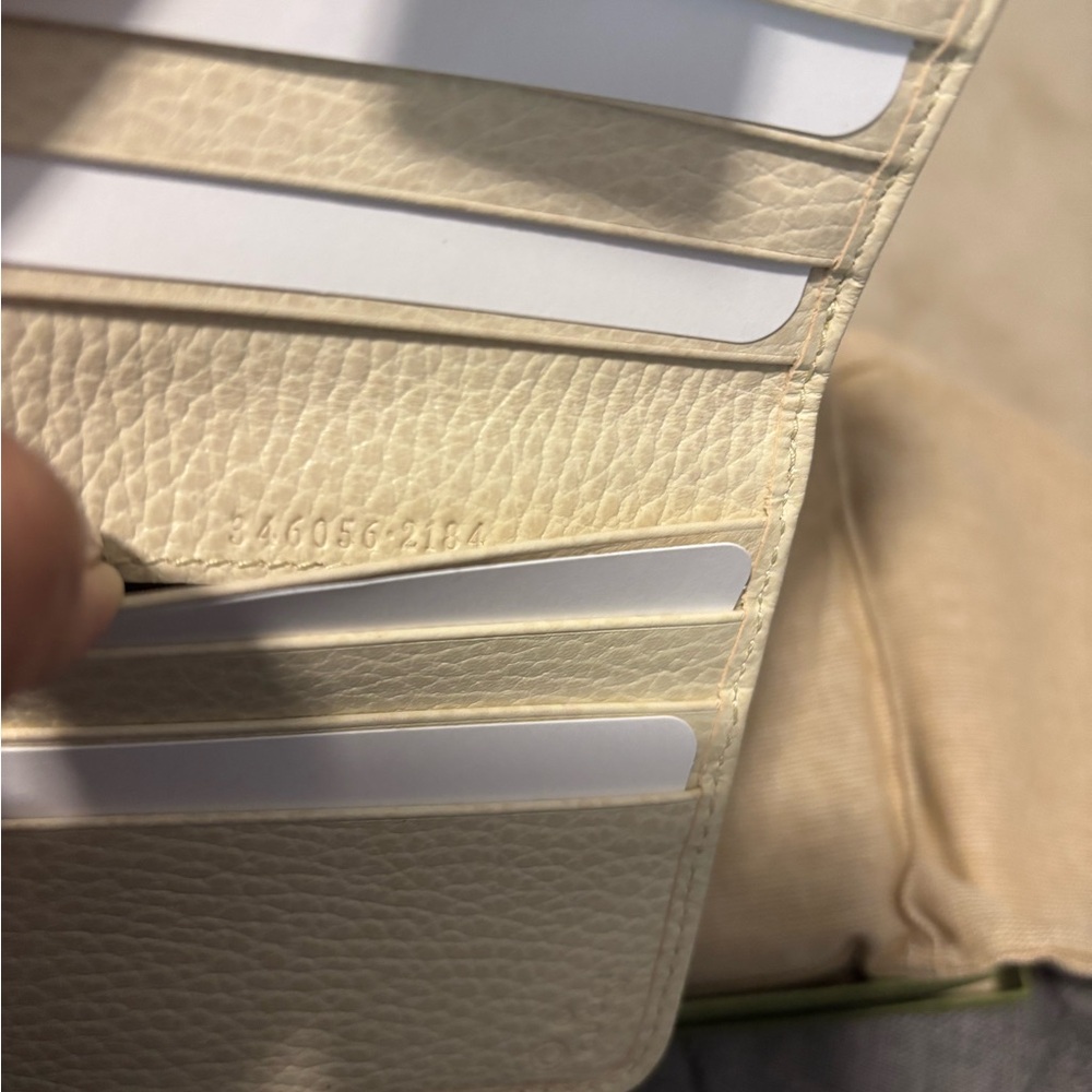 Gucci Wallet - Picture 9 of 10